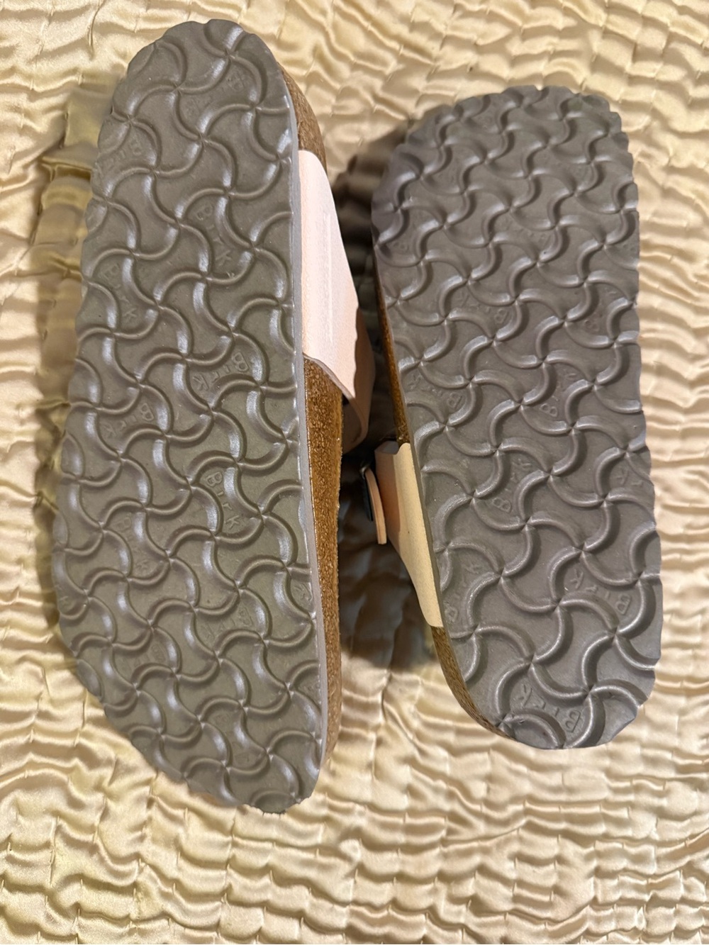 Birkenstock Light Pink Gizeh Suede Thong Sandals - Women - Picture 2 of 3